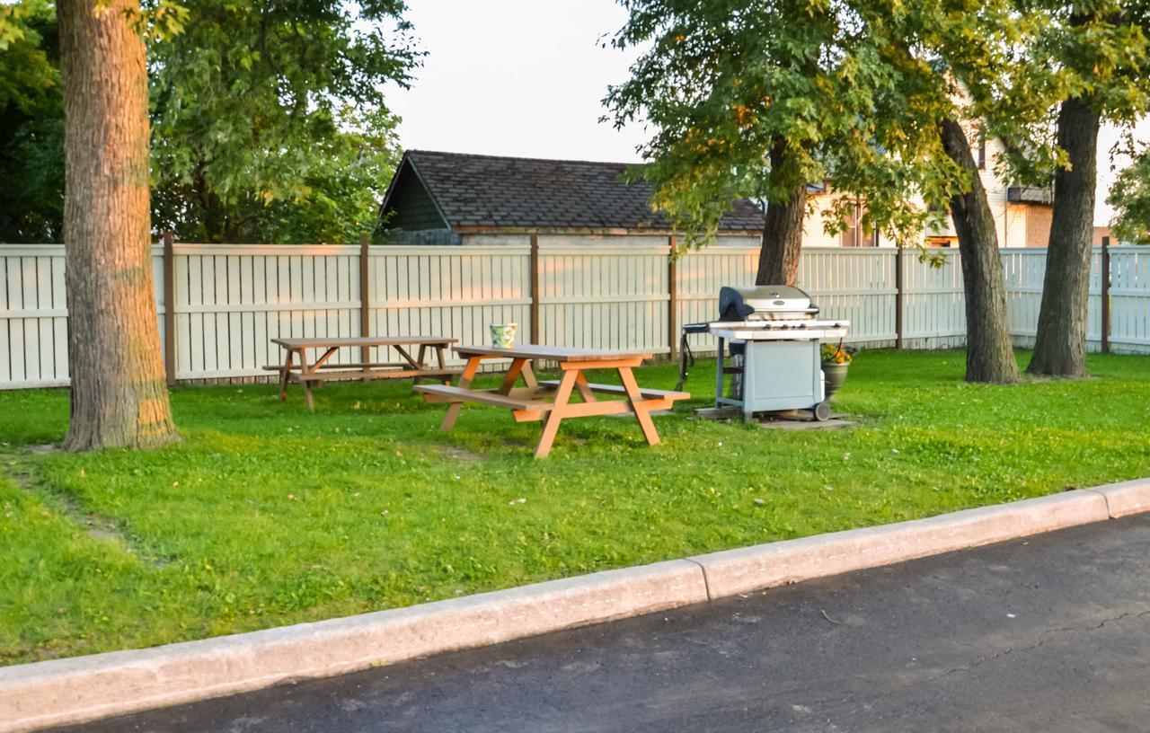 Royal Windsor Motel מראה חיצוני תמונה